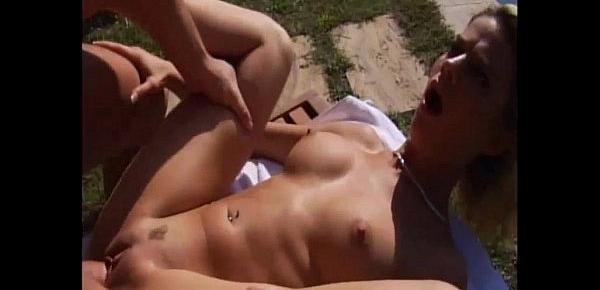  Hot anal sex on the sun for a dirty blonde